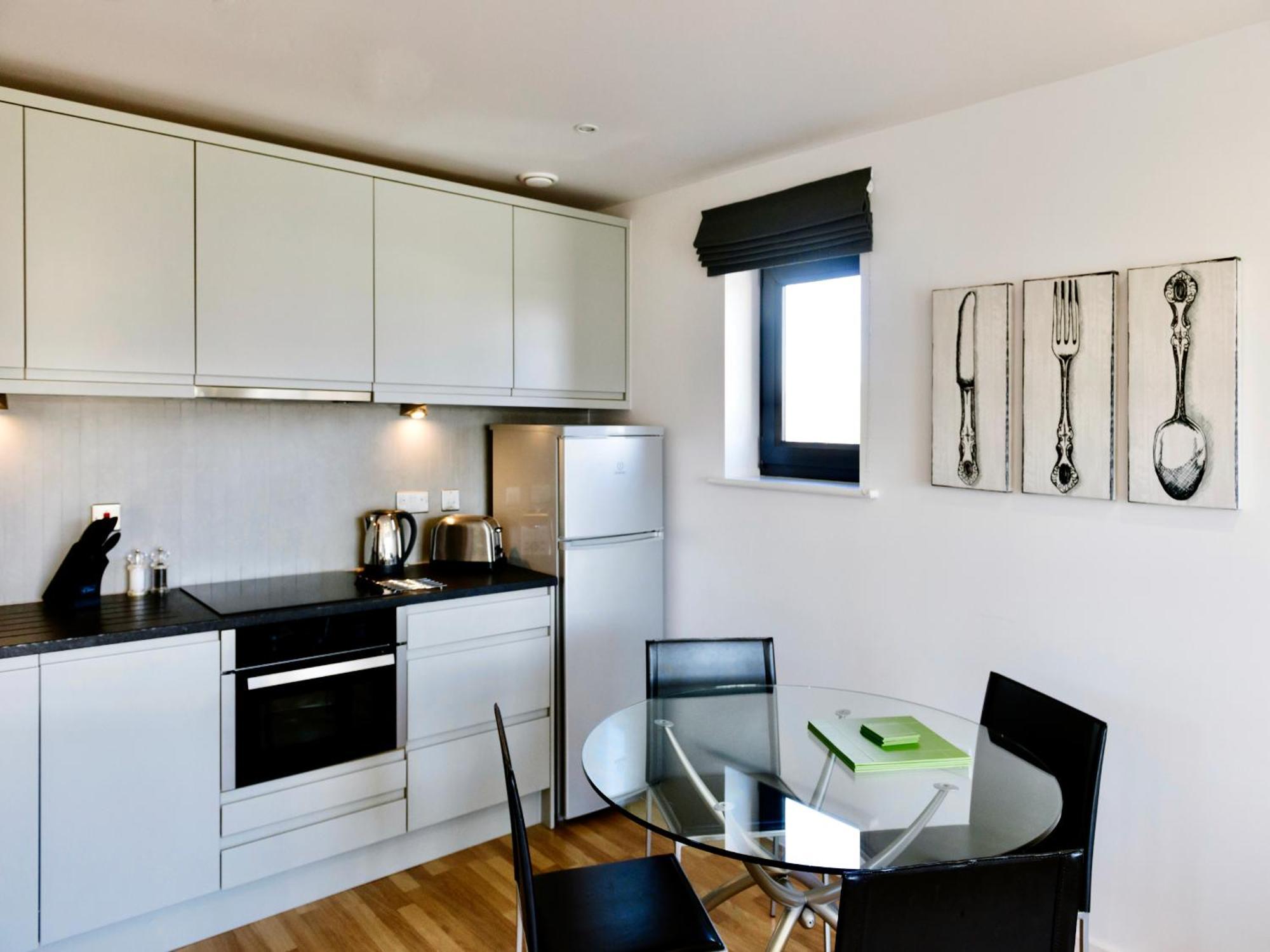 Your Space Apartments - Eden House CBG Екстериор снимка