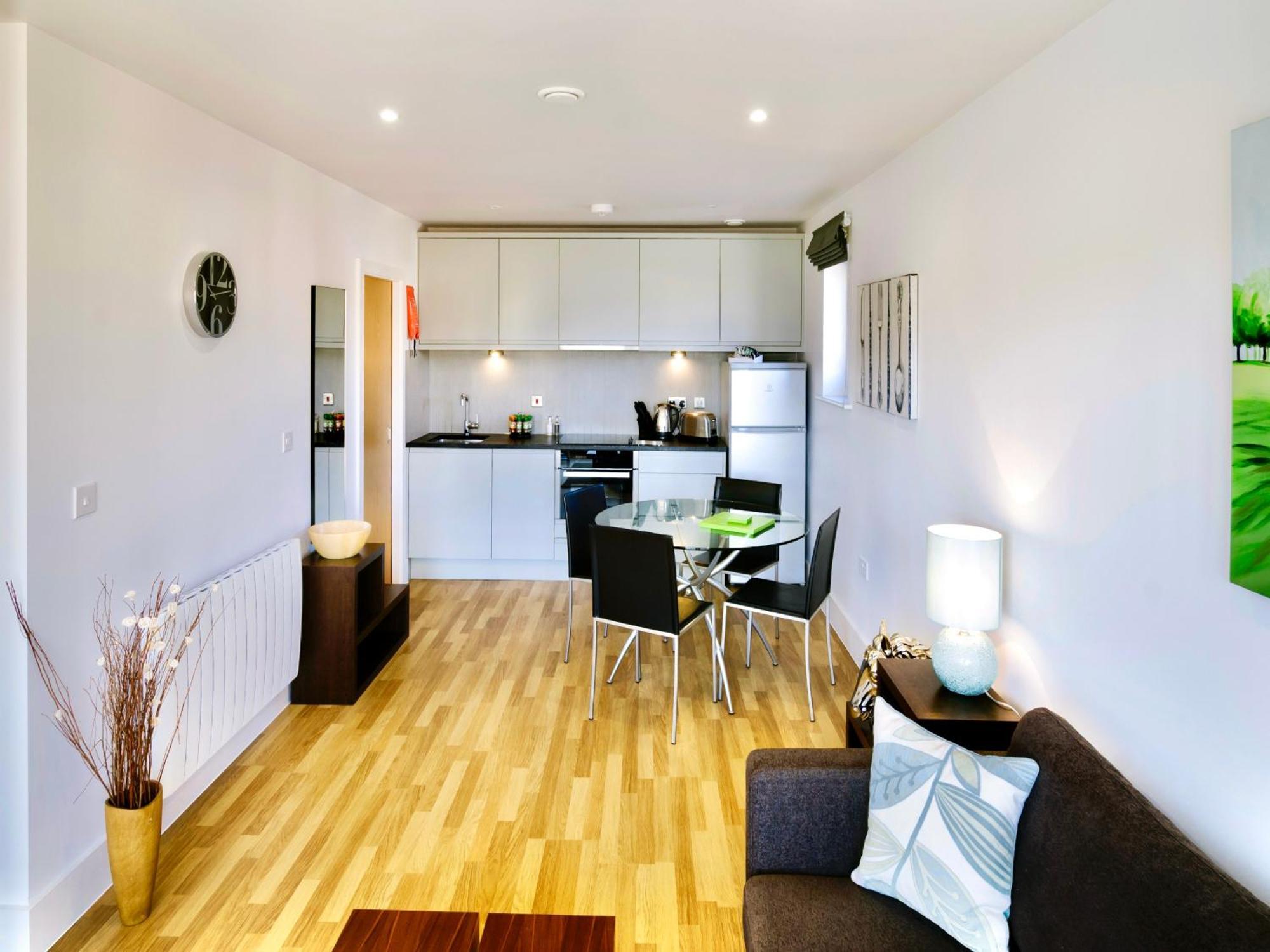 Your Space Apartments - Eden House CBG Екстериор снимка