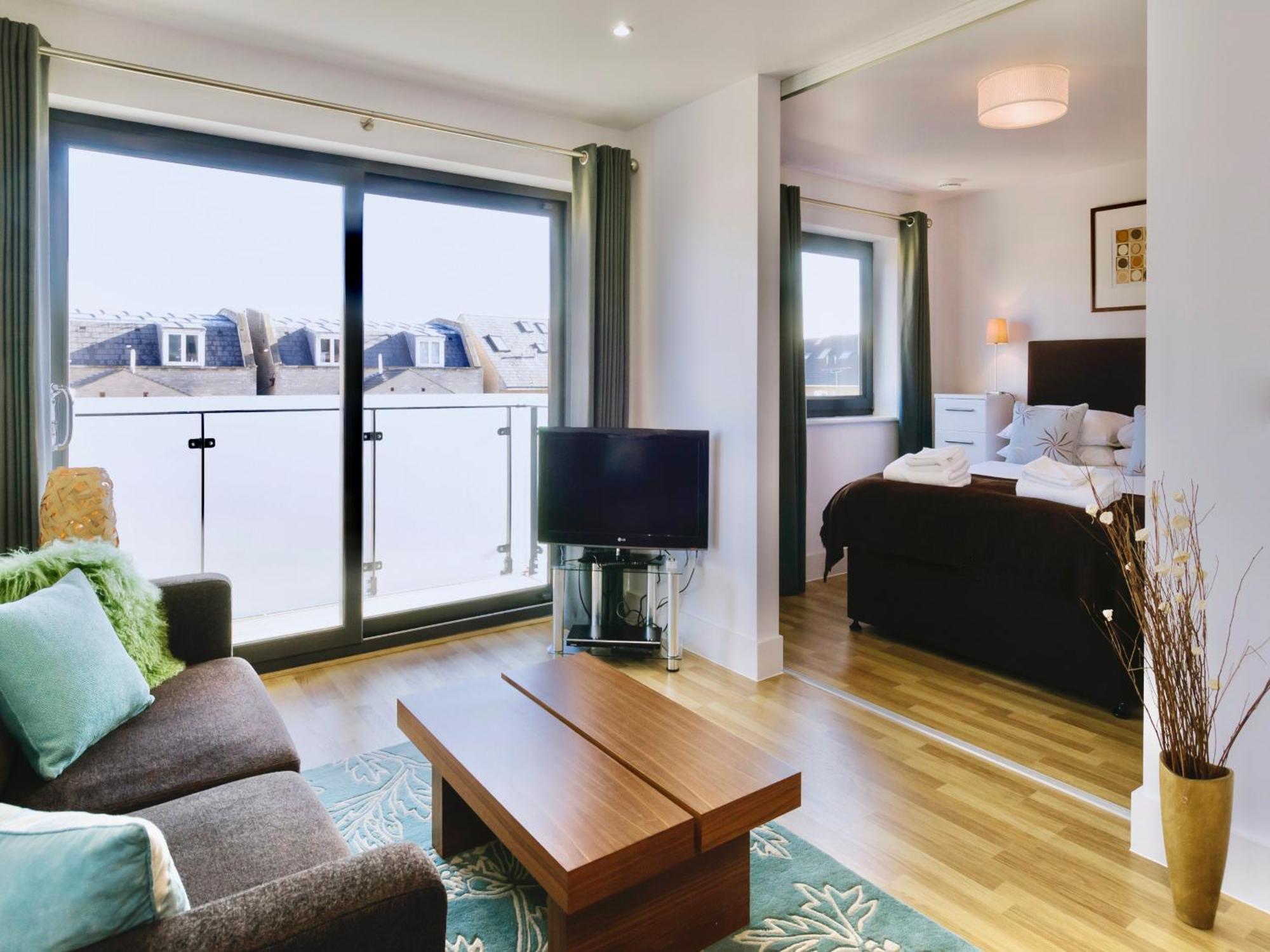 Your Space Apartments - Eden House CBG Екстериор снимка