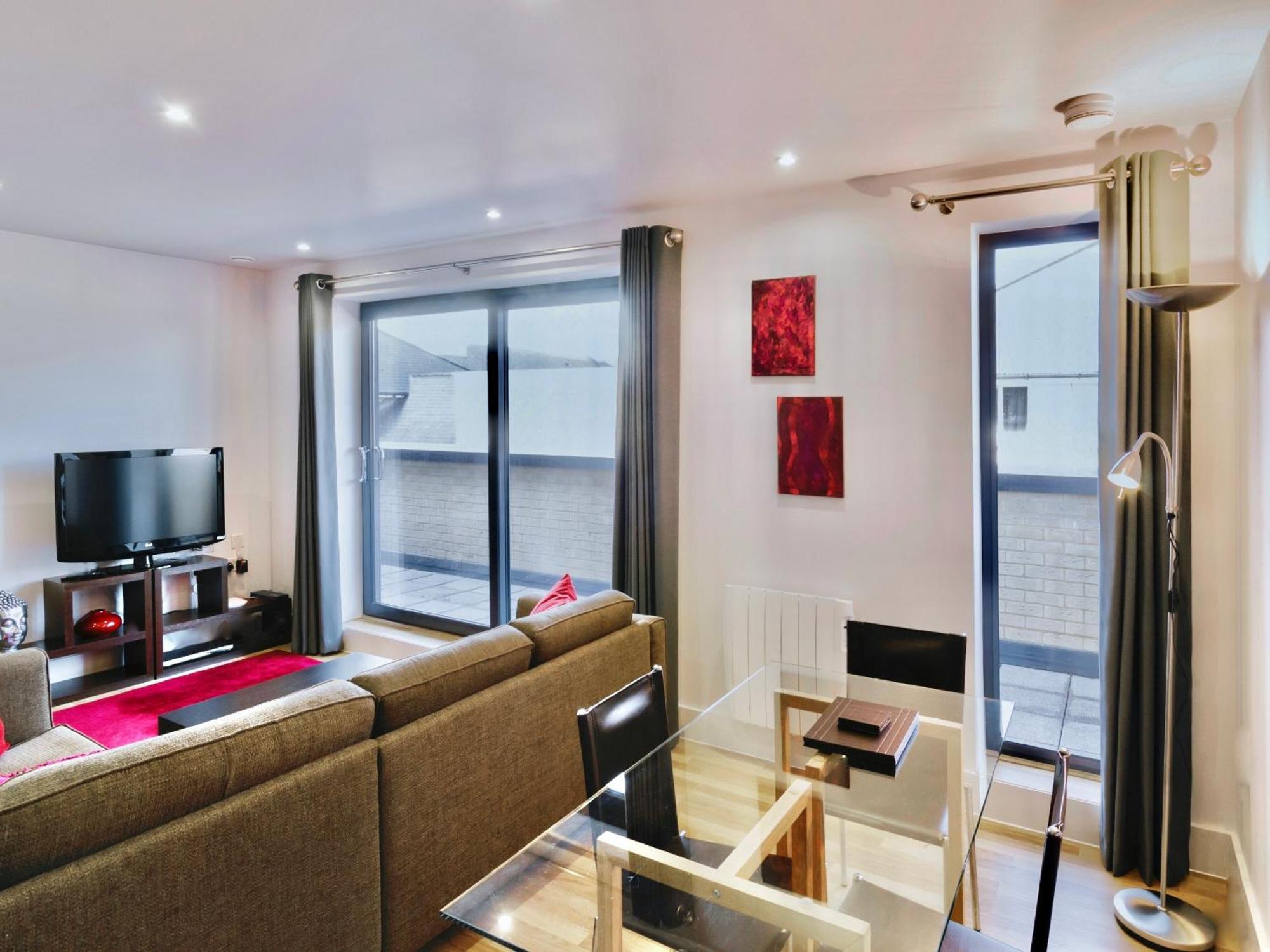 Your Space Apartments - Eden House CBG Екстериор снимка