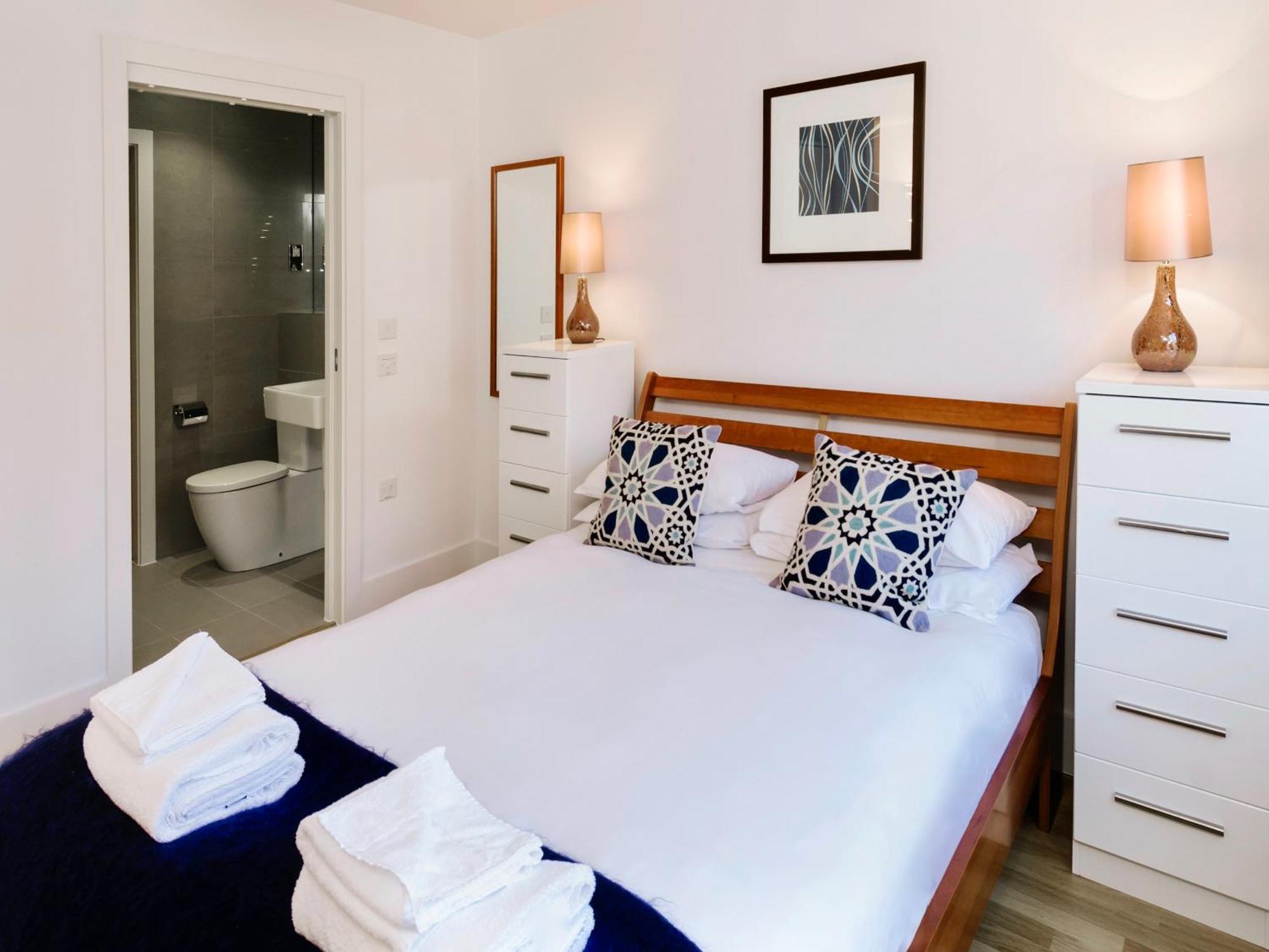 Your Space Apartments - Eden House CBG Екстериор снимка