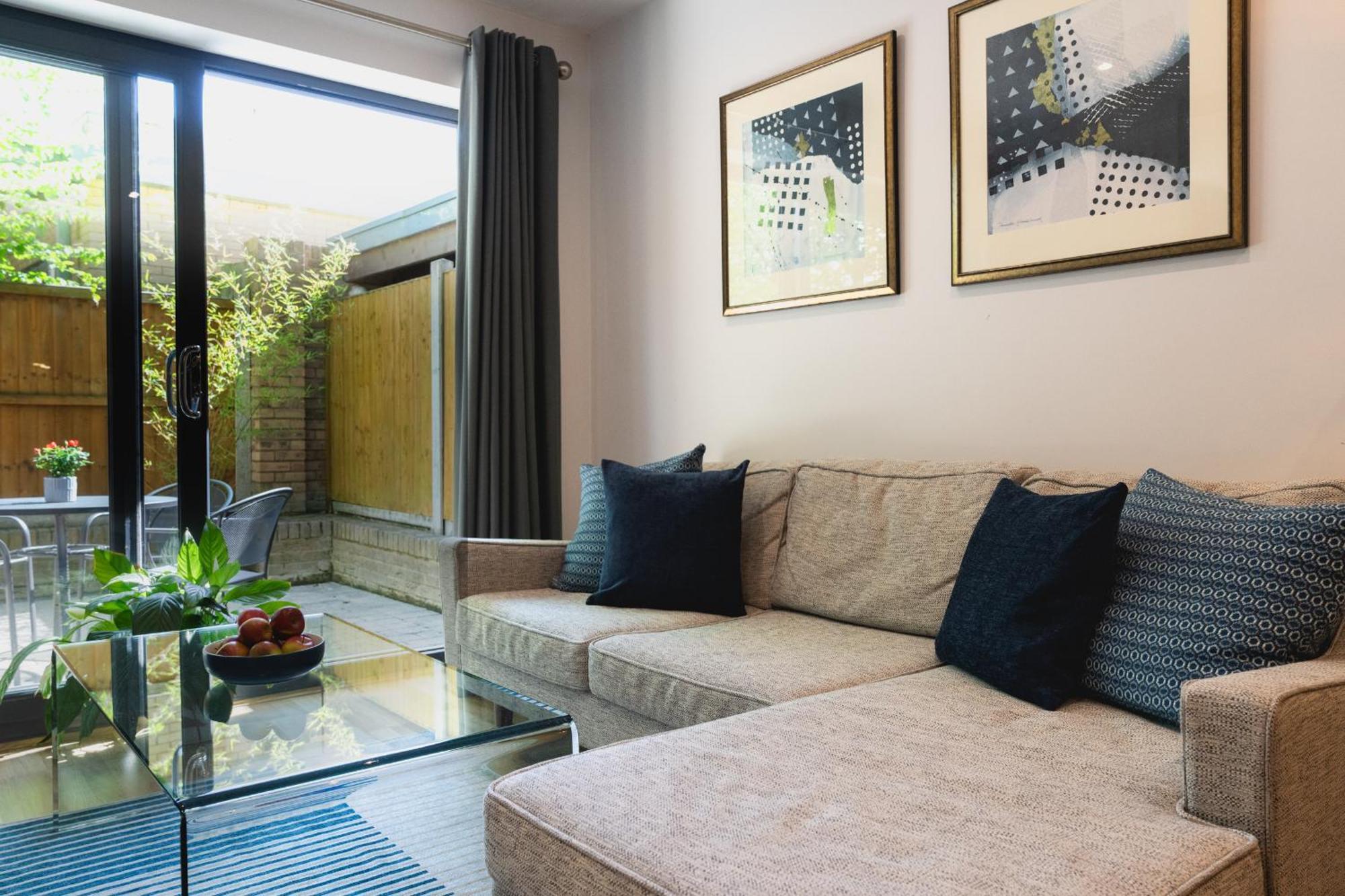 Your Space Apartments - Eden House CBG Екстериор снимка
