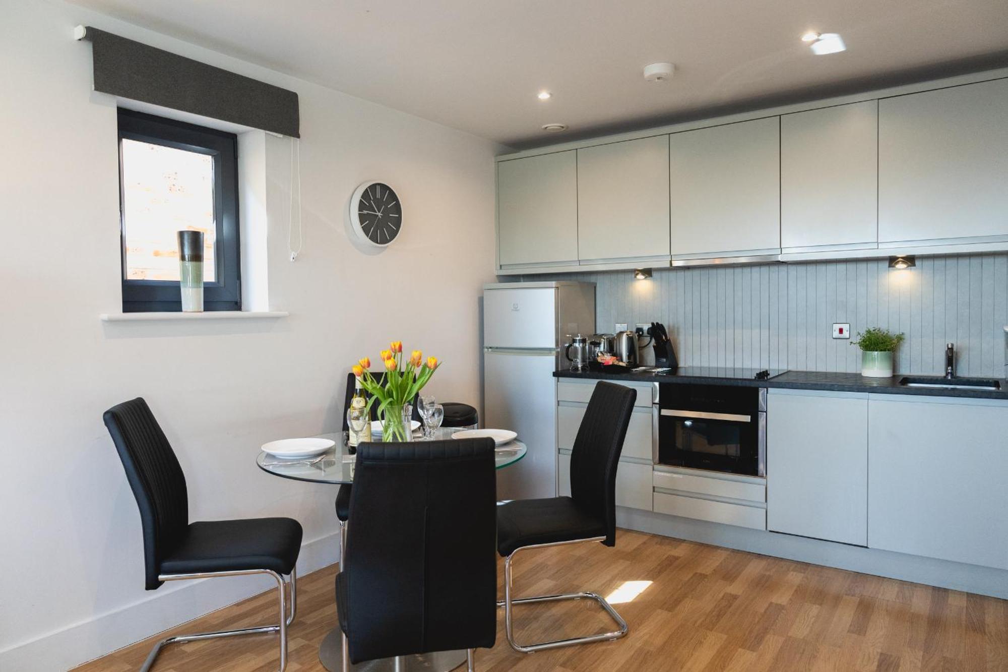 Your Space Apartments - Eden House CBG Екстериор снимка