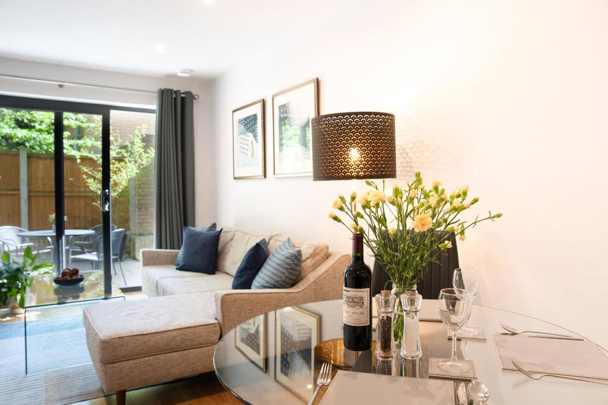 Your Space Apartments - Eden House CBG Екстериор снимка